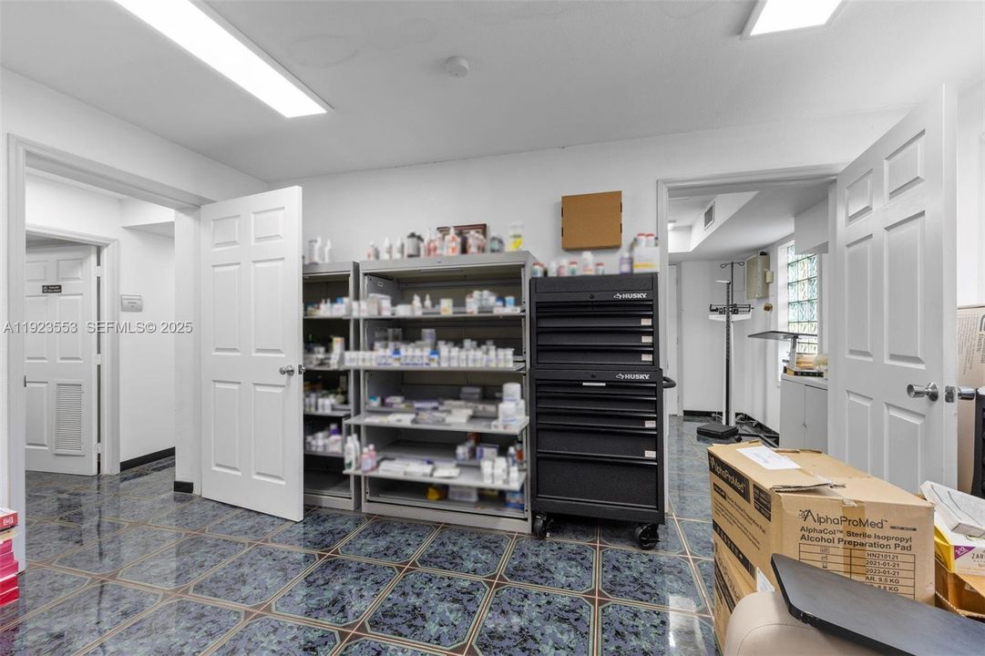 待售: $540,000 (0 贝兹, 0 浴室, 0 平方英尺)