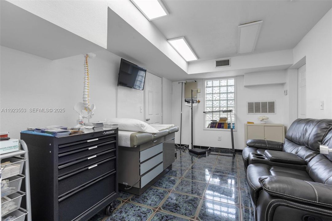 待售: $540,000 (0 贝兹, 0 浴室, 0 平方英尺)