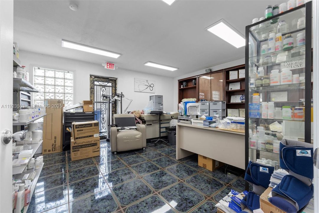 待售: $540,000 (0 贝兹, 0 浴室, 0 平方英尺)