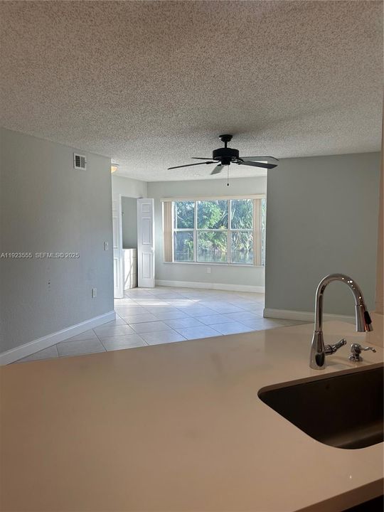 For Rent: $2,100 (2 beds, 2 baths, 1065 Square Feet)