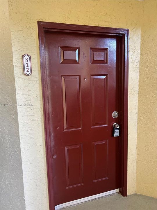 For Rent: $2,100 (2 beds, 2 baths, 1065 Square Feet)