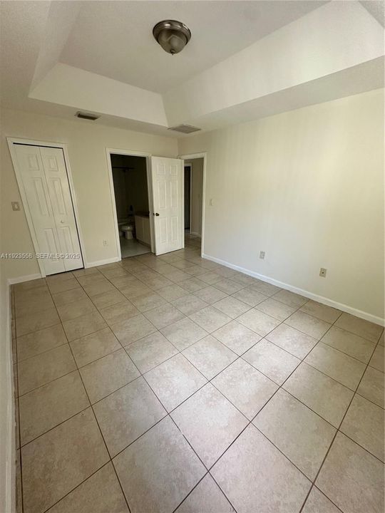 В аренду: $2,500 (4 спален, 3 ванн, 1423 Квадратных фут)