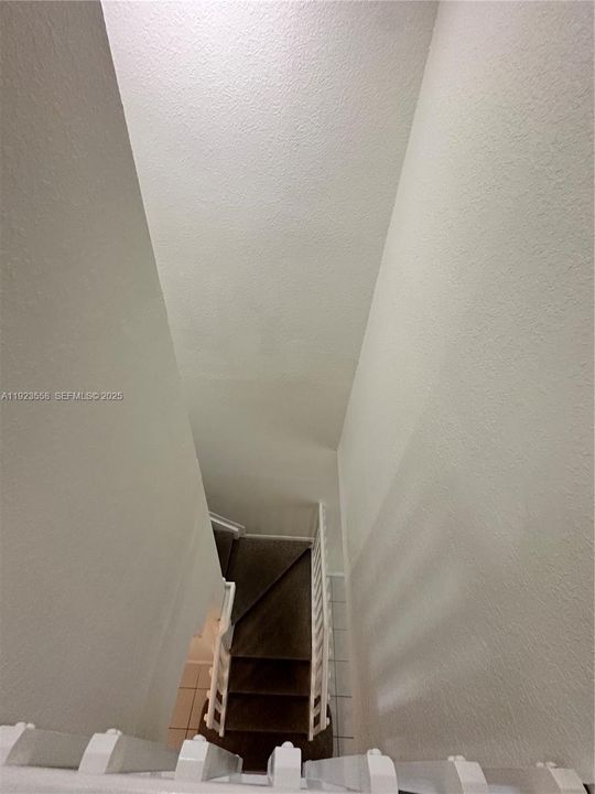 В аренду: $2,500 (4 спален, 3 ванн, 1423 Квадратных фут)