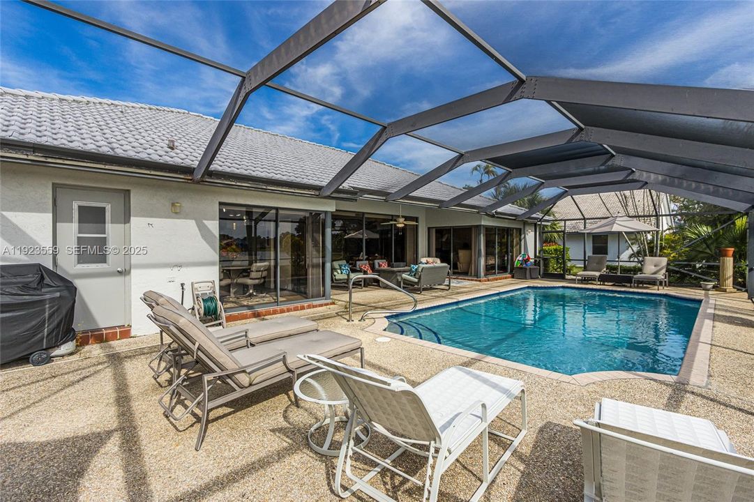 For Rent: $10,850 (3 beds, 3 baths, 2526 Square Feet)