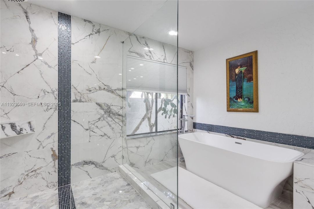 For Rent: $10,850 (3 beds, 3 baths, 2526 Square Feet)