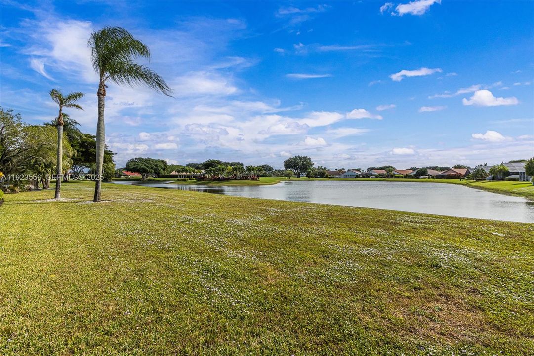 For Rent: $10,850 (3 beds, 3 baths, 2526 Square Feet)