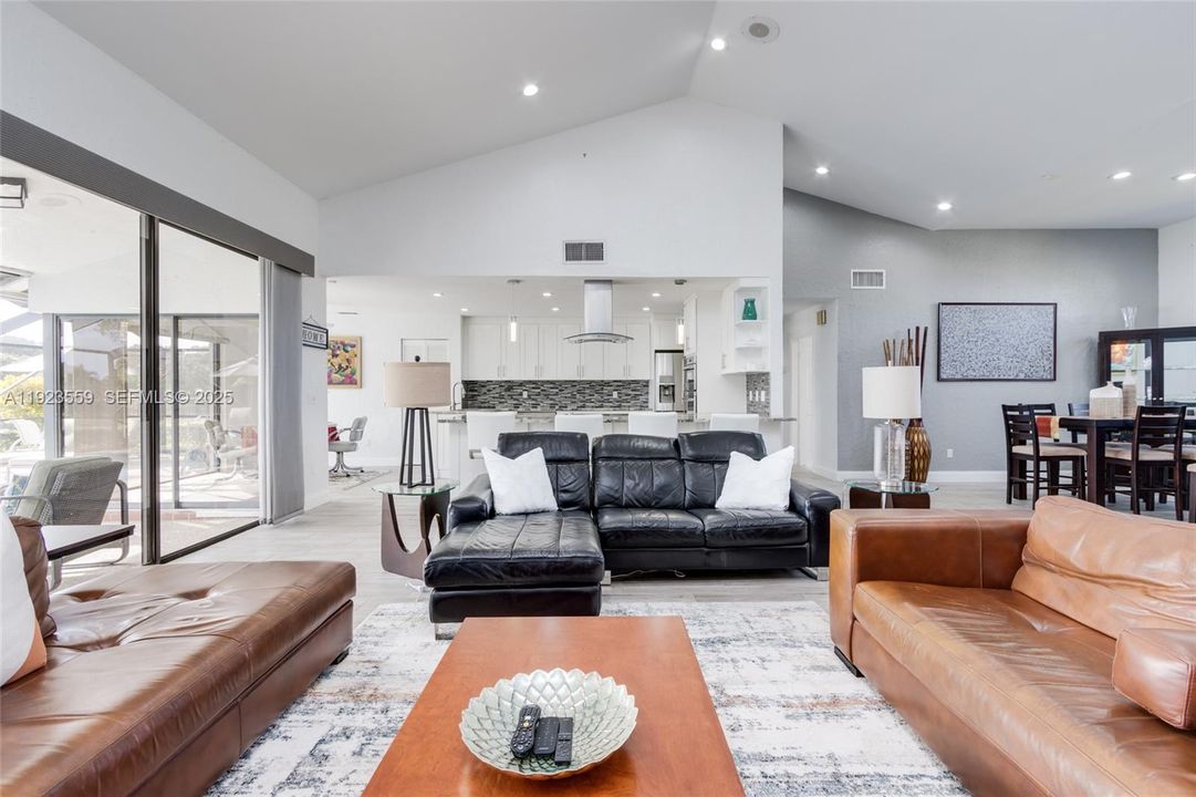 For Rent: $10,850 (3 beds, 3 baths, 2526 Square Feet)