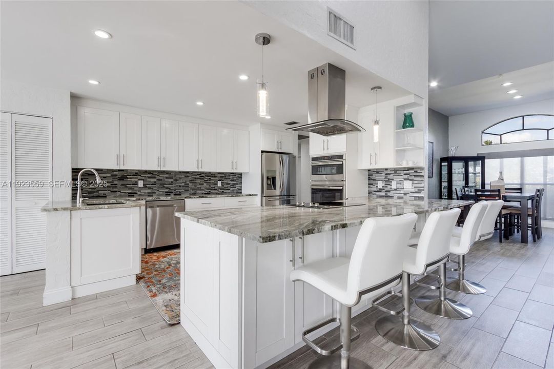 For Rent: $10,850 (3 beds, 3 baths, 2526 Square Feet)