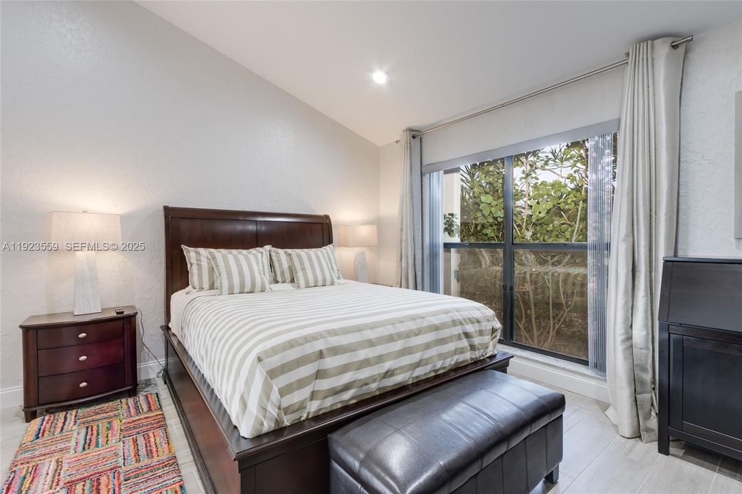 For Rent: $10,850 (3 beds, 3 baths, 2526 Square Feet)