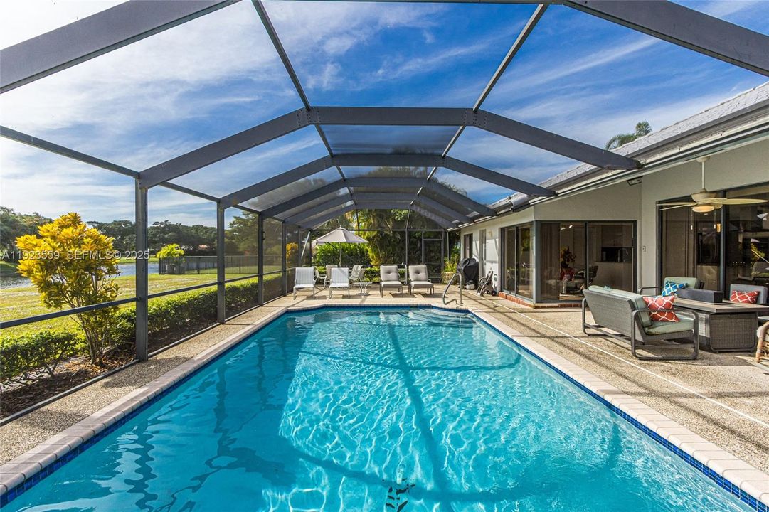 For Rent: $10,850 (3 beds, 3 baths, 2526 Square Feet)