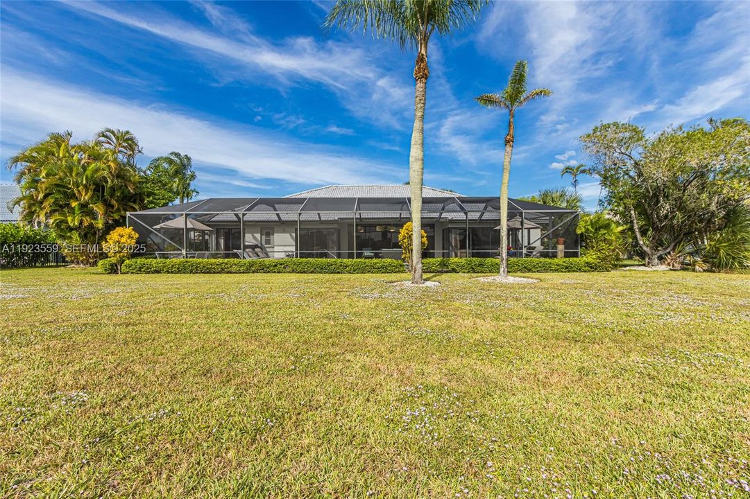 For Rent: $10,850 (3 beds, 3 baths, 2526 Square Feet)