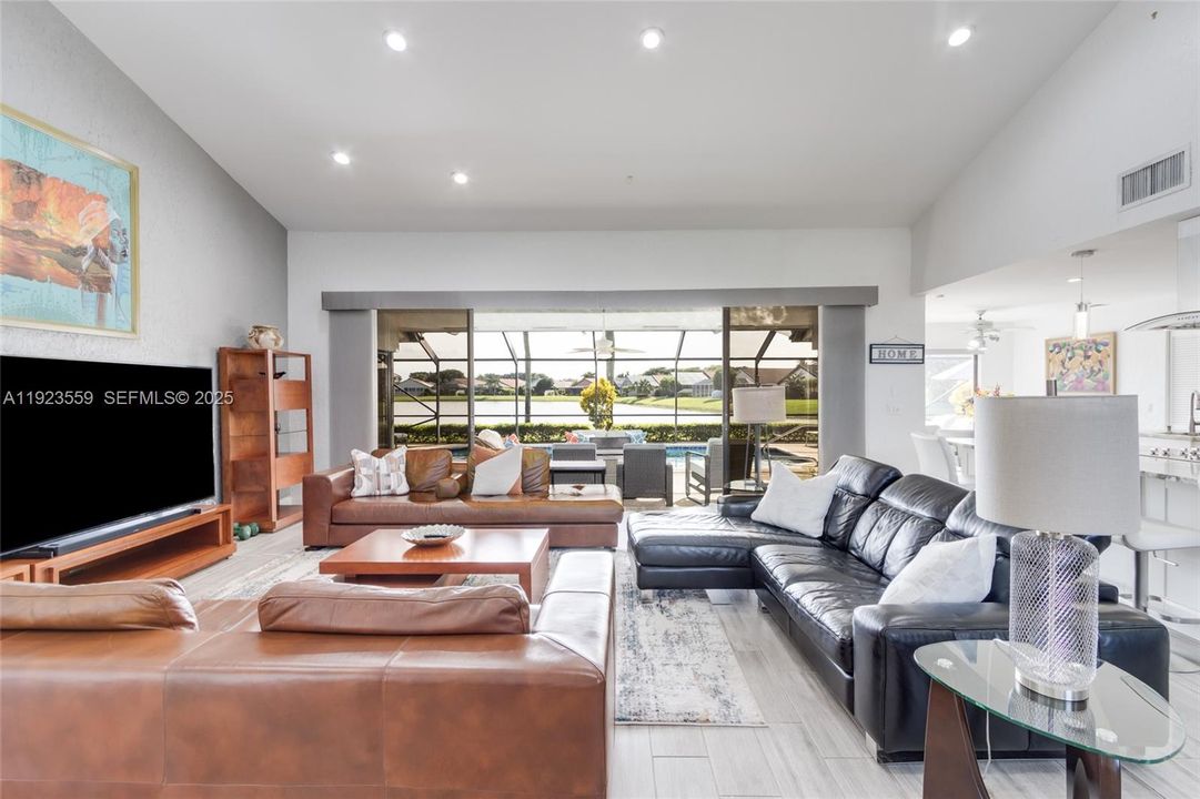 For Rent: $10,850 (3 beds, 3 baths, 2526 Square Feet)