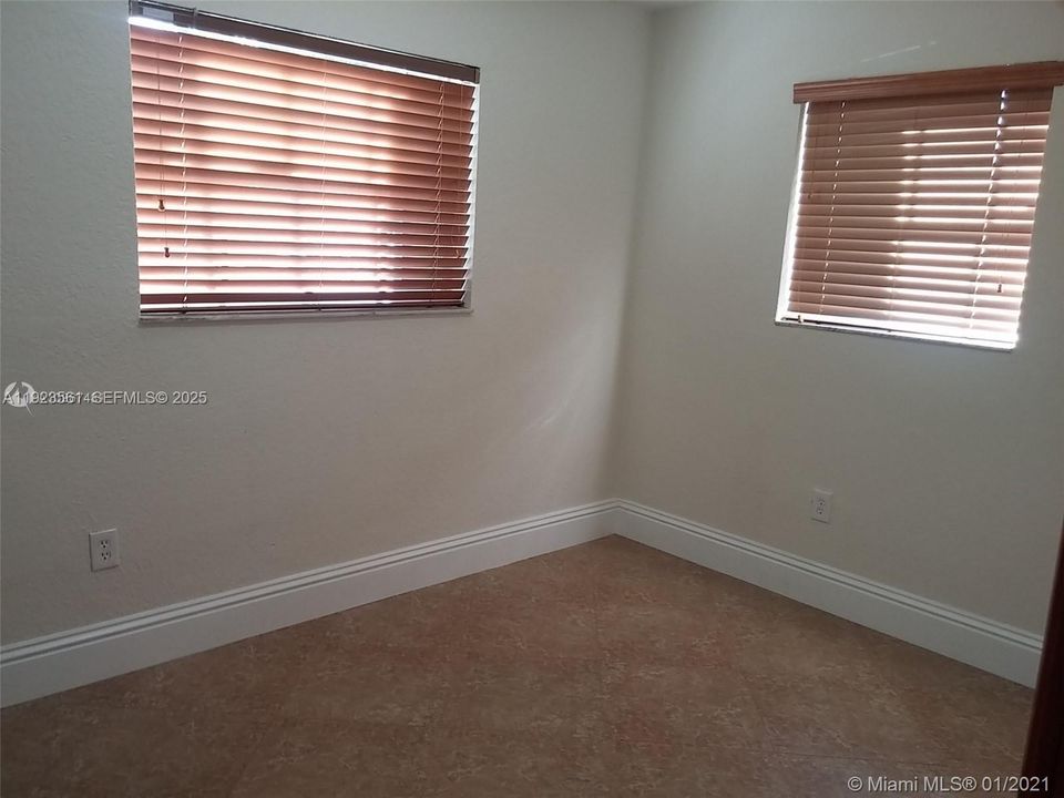 For Rent: $3,900 (4 beds, 3 baths, 1910 Square Feet)