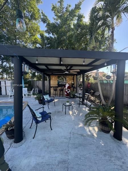 For Rent: $3,900 (4 beds, 3 baths, 1910 Square Feet)