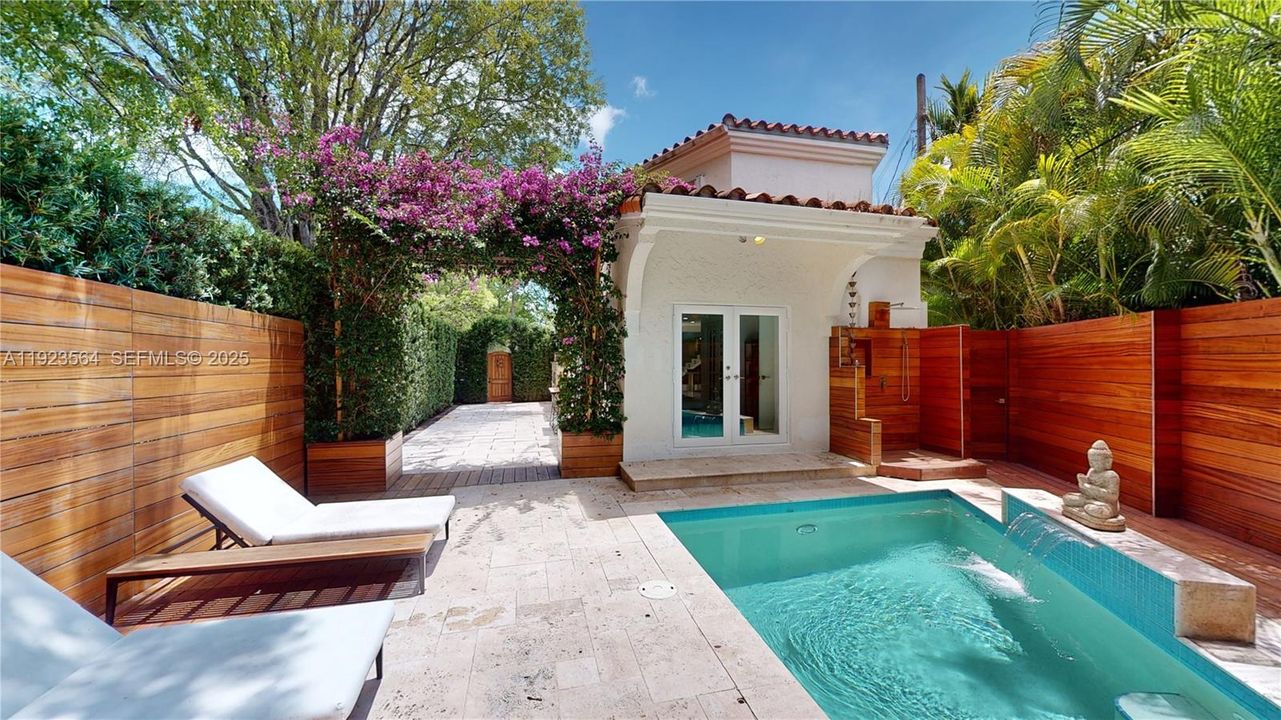 For Sale: $2,600,000 (4 beds, 3 baths, 2787 Square Feet)