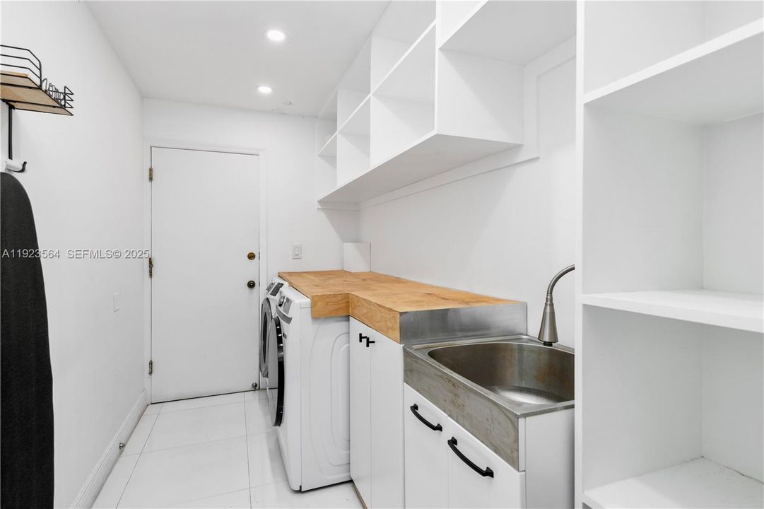 For Sale: $2,600,000 (4 beds, 3 baths, 2787 Square Feet)