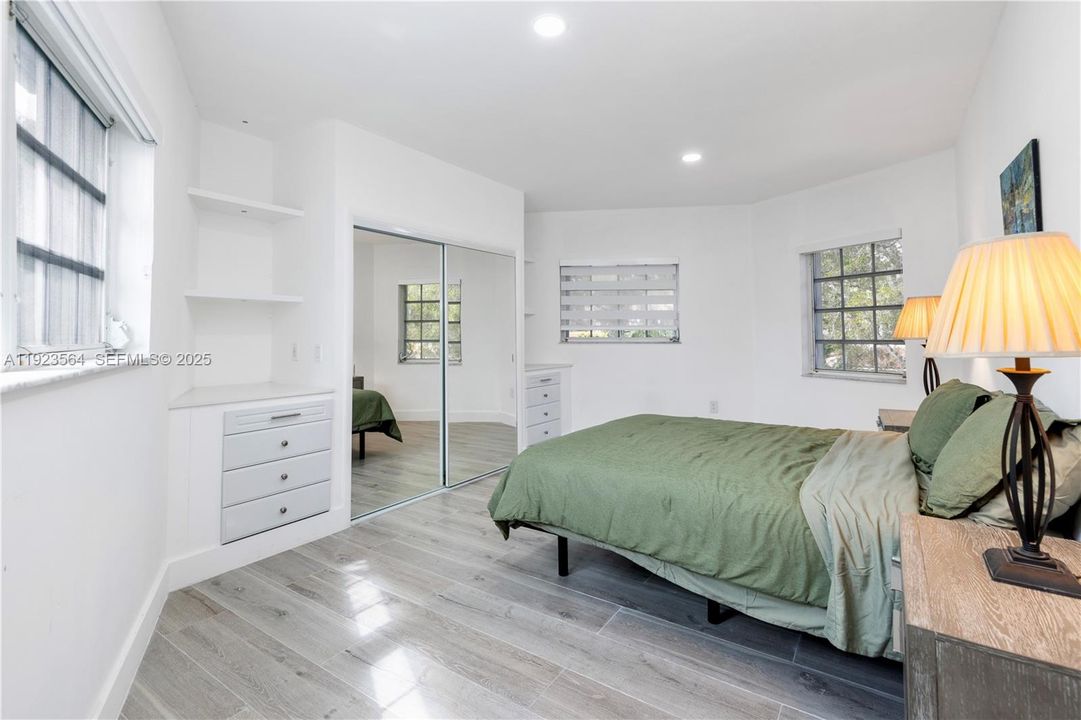 For Sale: $2,600,000 (4 beds, 3 baths, 2787 Square Feet)