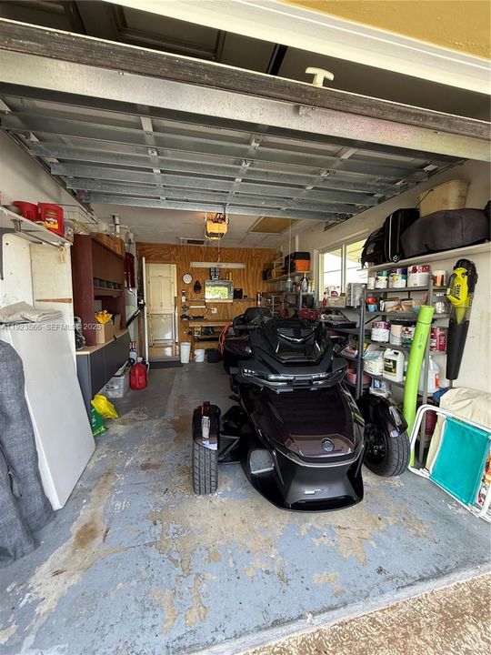 For Sale: $299,750 (2 beds, 1 baths, 806 Square Feet)