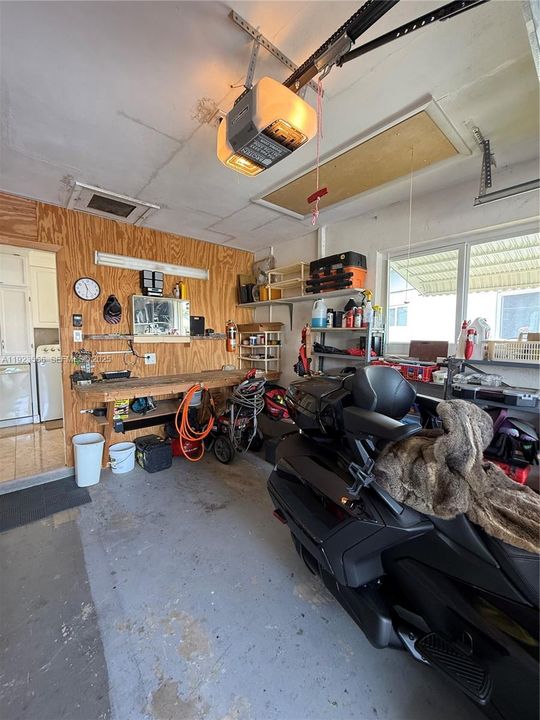 For Sale: $299,750 (2 beds, 1 baths, 806 Square Feet)