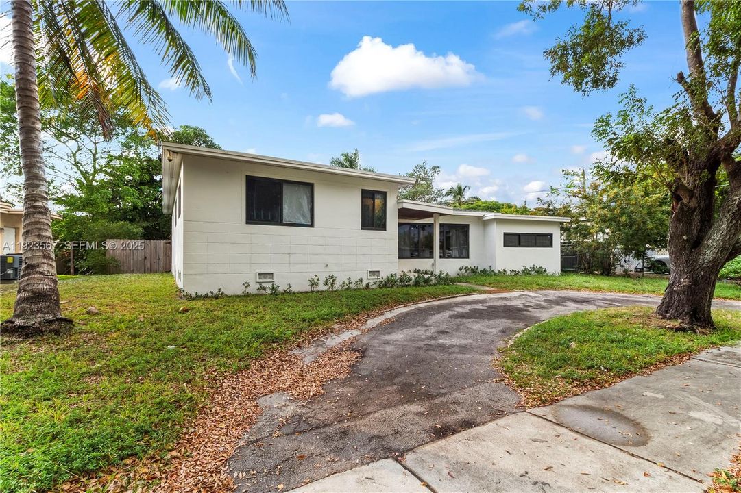 待售: $920,000 (4 贝兹, 3 浴室, 2172 平方英尺)