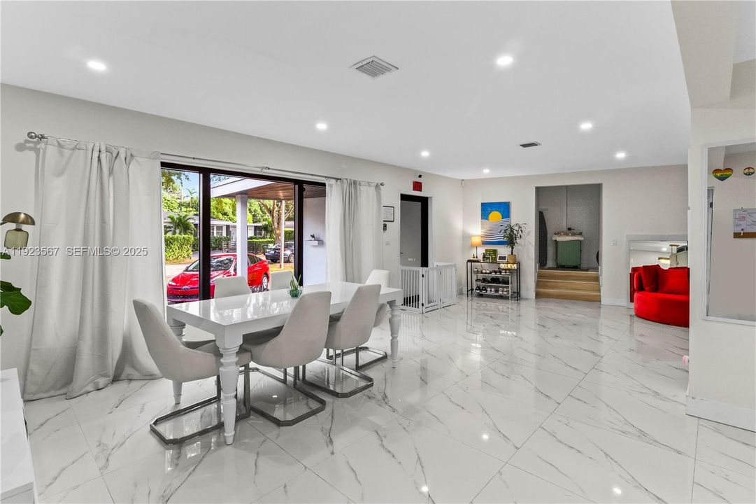 待售: $920,000 (4 贝兹, 3 浴室, 2172 平方英尺)