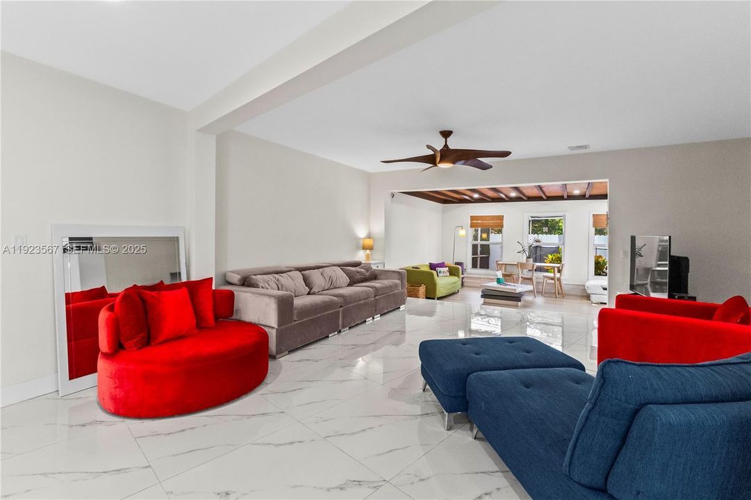 待售: $920,000 (4 贝兹, 3 浴室, 2172 平方英尺)