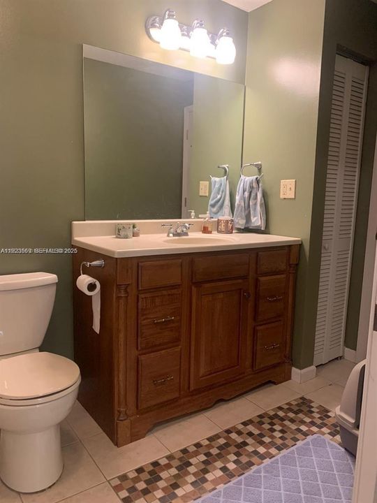 For Rent: $2,950 (3 beds, 2 baths, 1408 Square Feet)