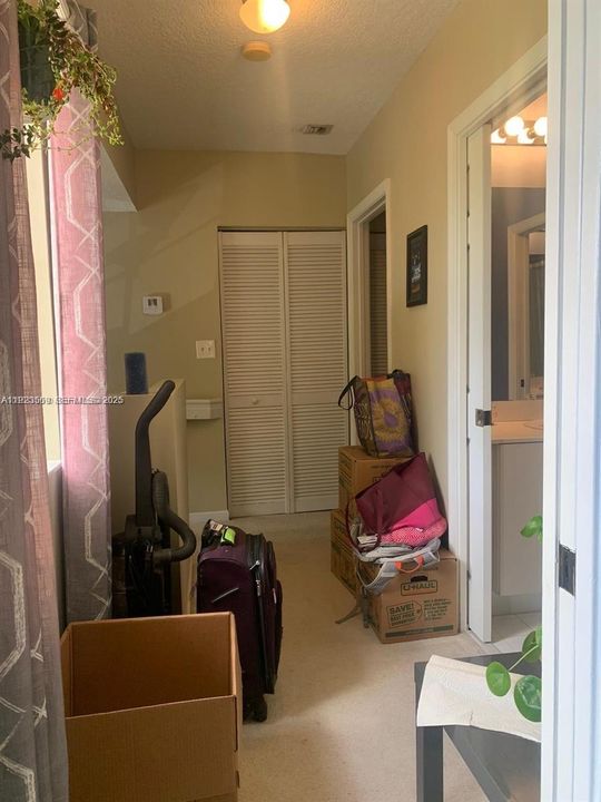 For Rent: $2,950 (3 beds, 2 baths, 1408 Square Feet)