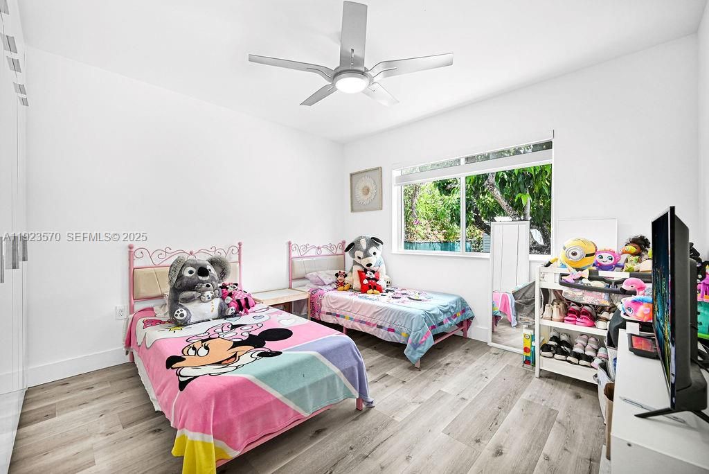 出租: $5,999 (3 贝兹, 2 浴室, 1418 平方英尺)