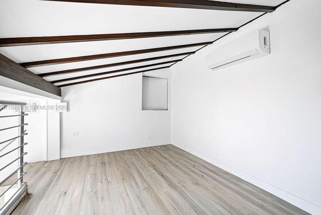 出租: $5,999 (3 贝兹, 2 浴室, 1418 平方英尺)