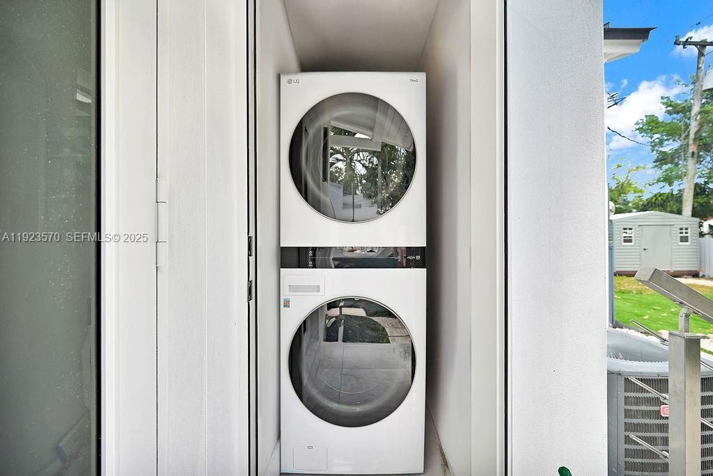 出租: $5,999 (3 贝兹, 2 浴室, 1418 平方英尺)