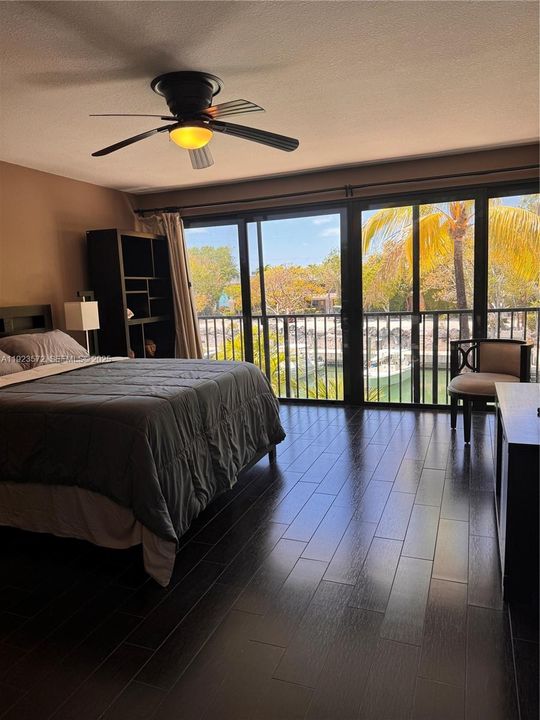 For Rent: $3,600 (2 beds, 1 baths, 1056 Square Feet)