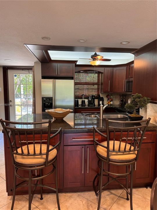 For Rent: $3,600 (2 beds, 1 baths, 1056 Square Feet)