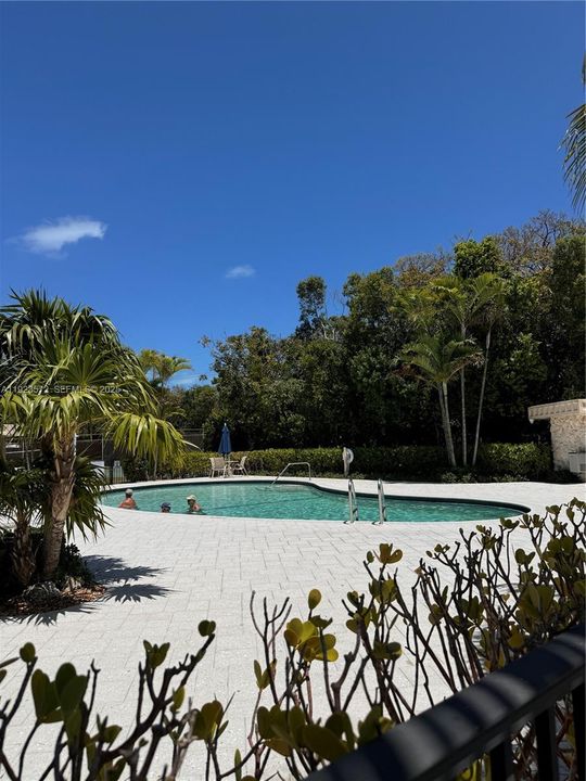 For Rent: $3,600 (2 beds, 1 baths, 1056 Square Feet)