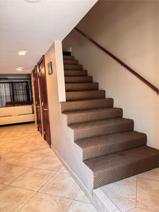 For Rent: $3,600 (2 beds, 1 baths, 1056 Square Feet)