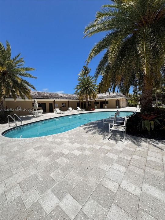 For Rent: $3,600 (2 beds, 1 baths, 1056 Square Feet)