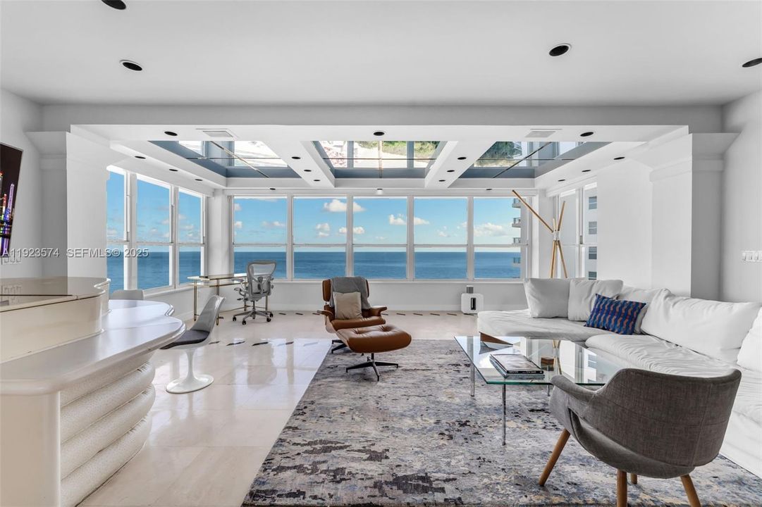 For Rent: $6,500 (2 beds, 2 baths, 1760 Square Feet)