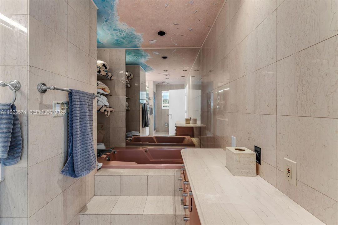 For Rent: $6,500 (2 beds, 2 baths, 1760 Square Feet)