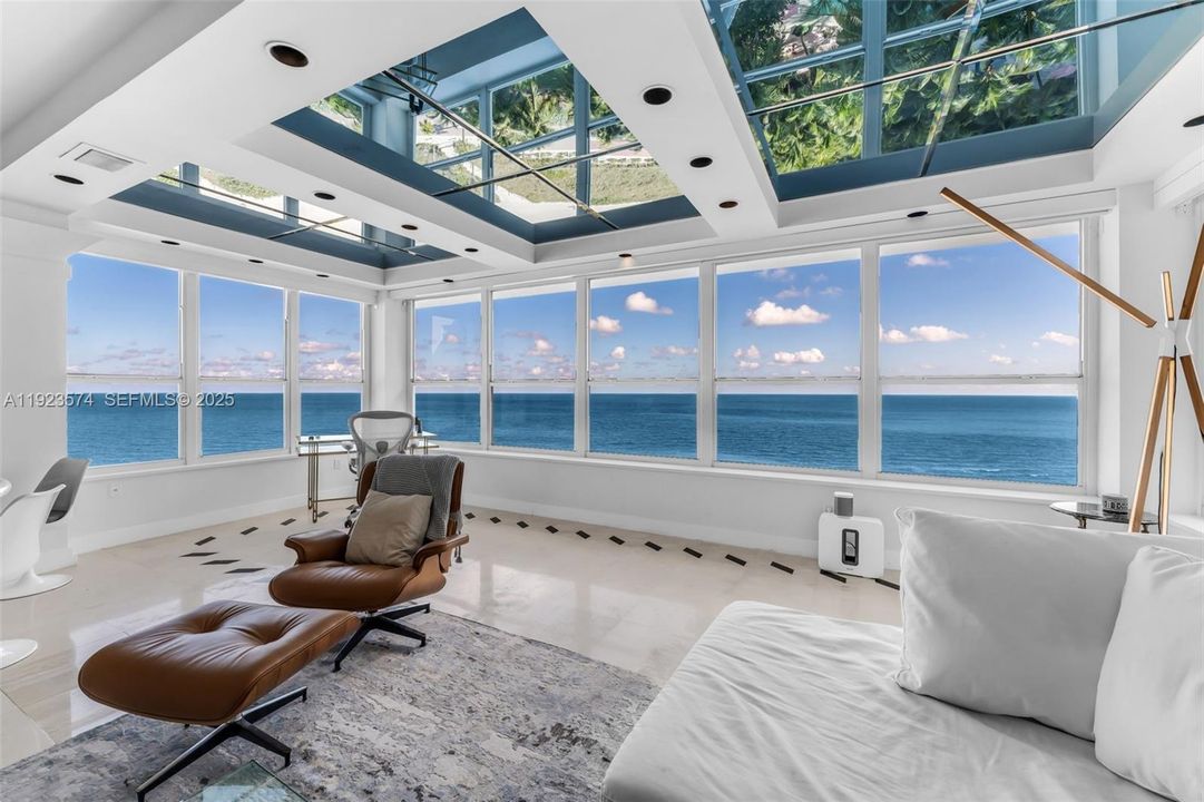 For Rent: $6,500 (2 beds, 2 baths, 1760 Square Feet)