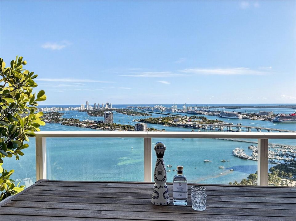 For Sale: $1,625,000 (3 beds, 3 baths, 1708 Square Feet)