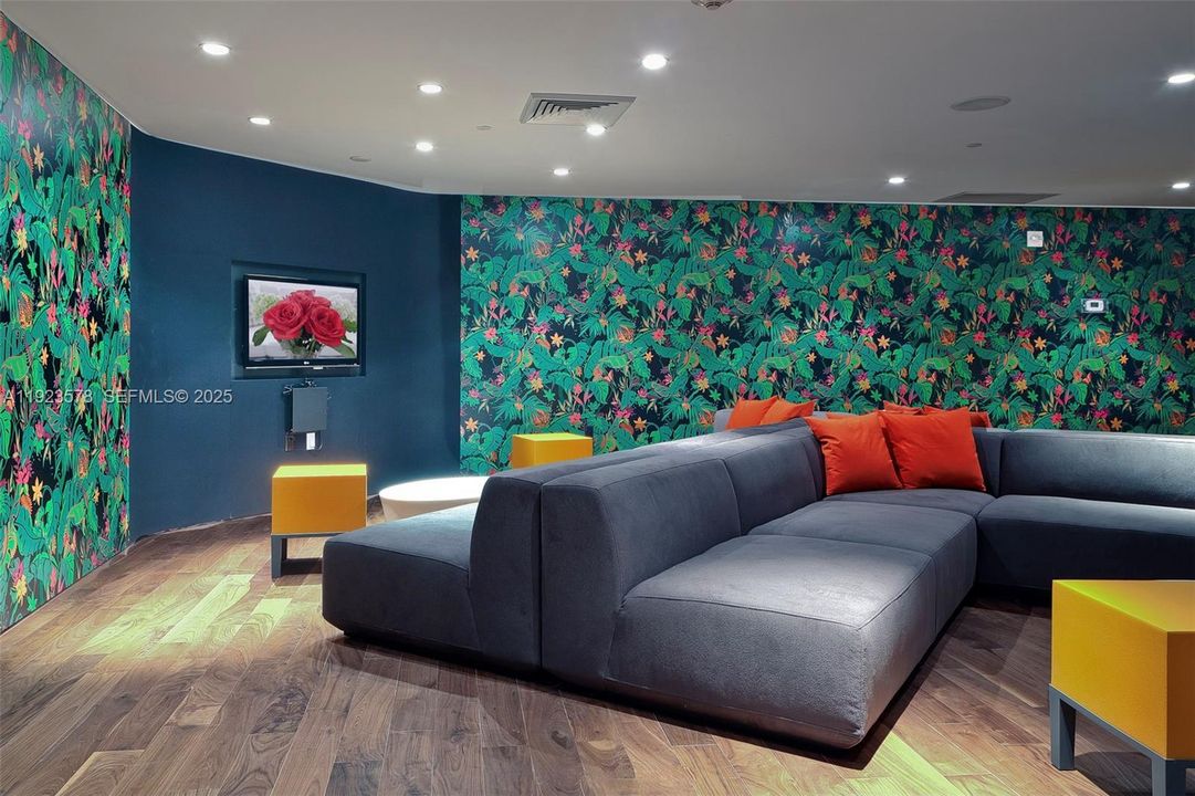 For Sale: $1,625,000 (3 beds, 3 baths, 1708 Square Feet)