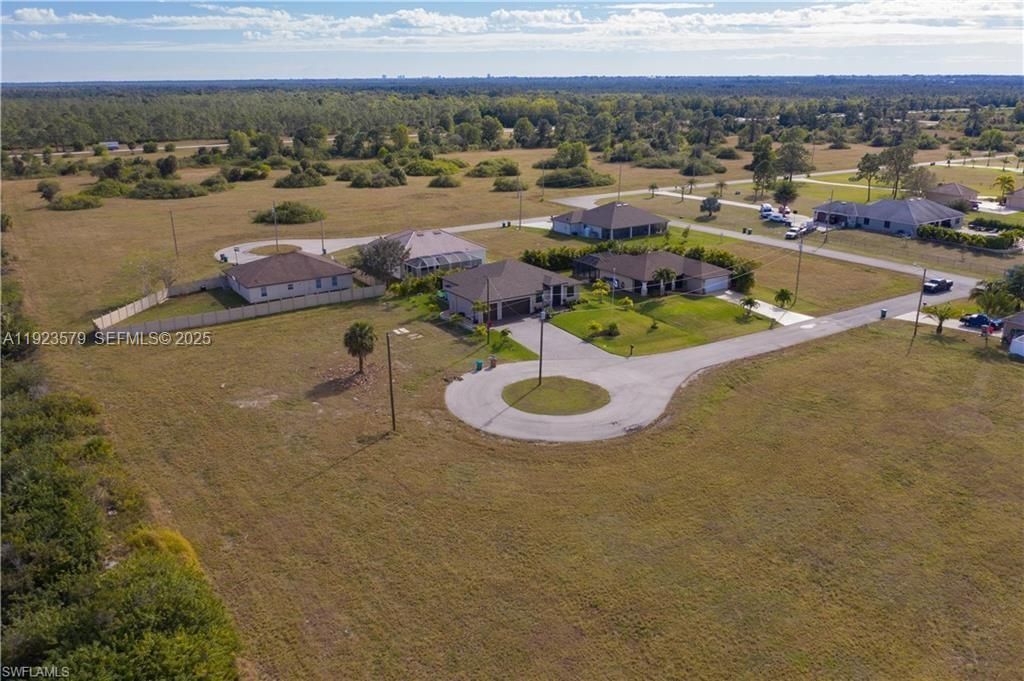 待售: $59,900 (0.28 acres)