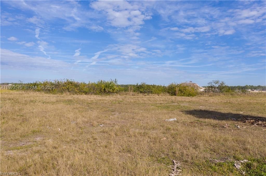 待售: $59,900 (0.28 acres)