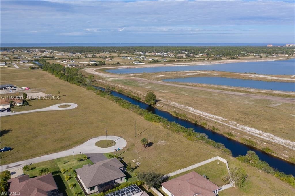 待售: $59,900 (0.28 acres)