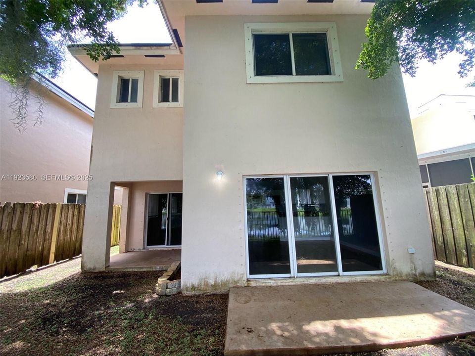 На продажу: $461,000 (5 спален, 3 ванн, 2170 Квадратных фут)