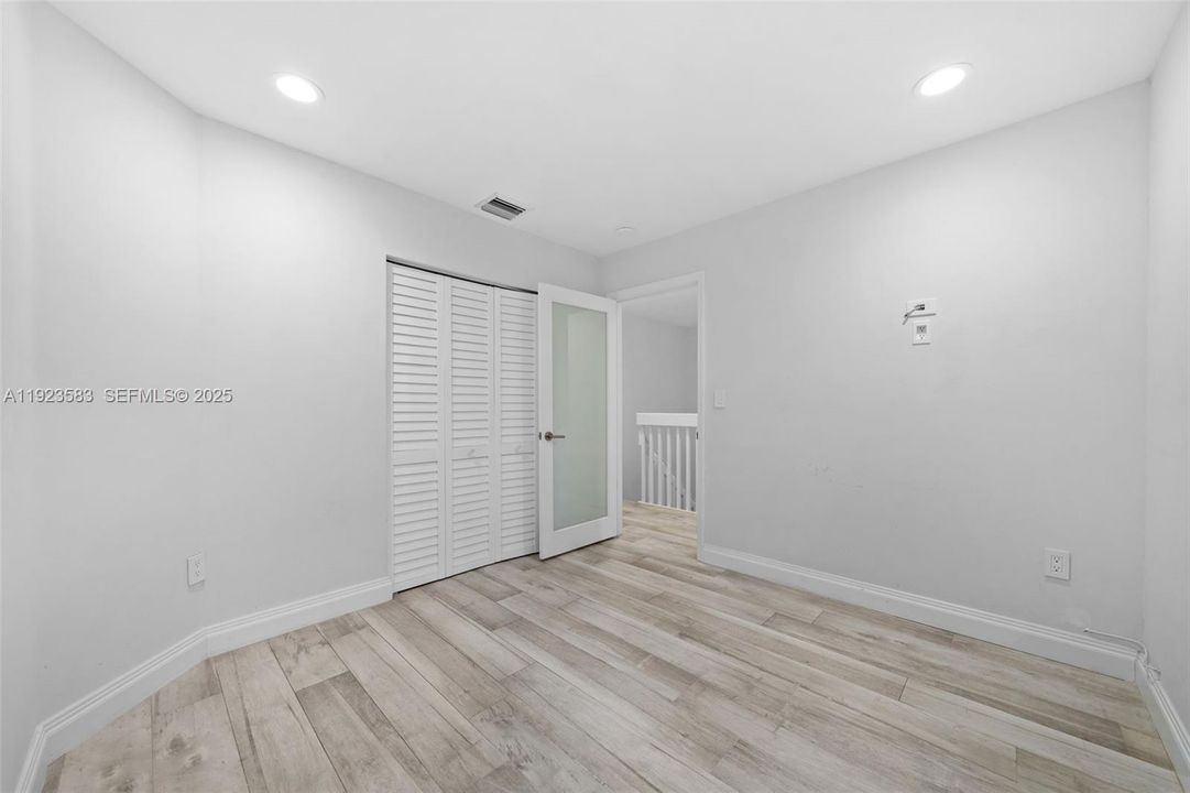 В аренду: $4,500 (3 спален, 2 ванн, 1748 Квадратных фут)