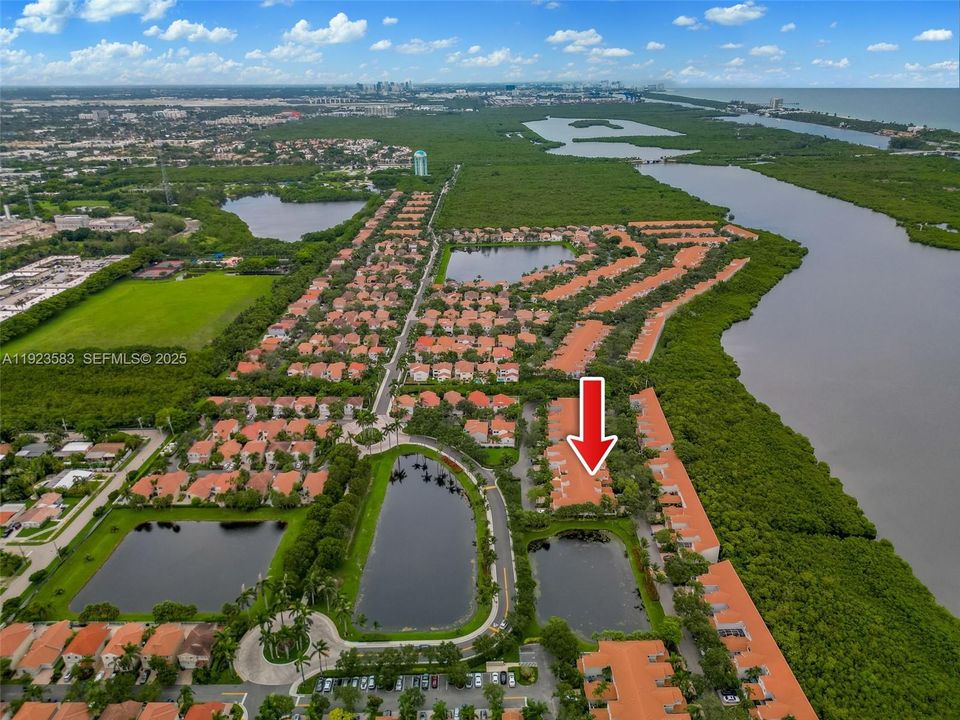 В аренду: $4,500 (3 спален, 2 ванн, 1748 Квадратных фут)