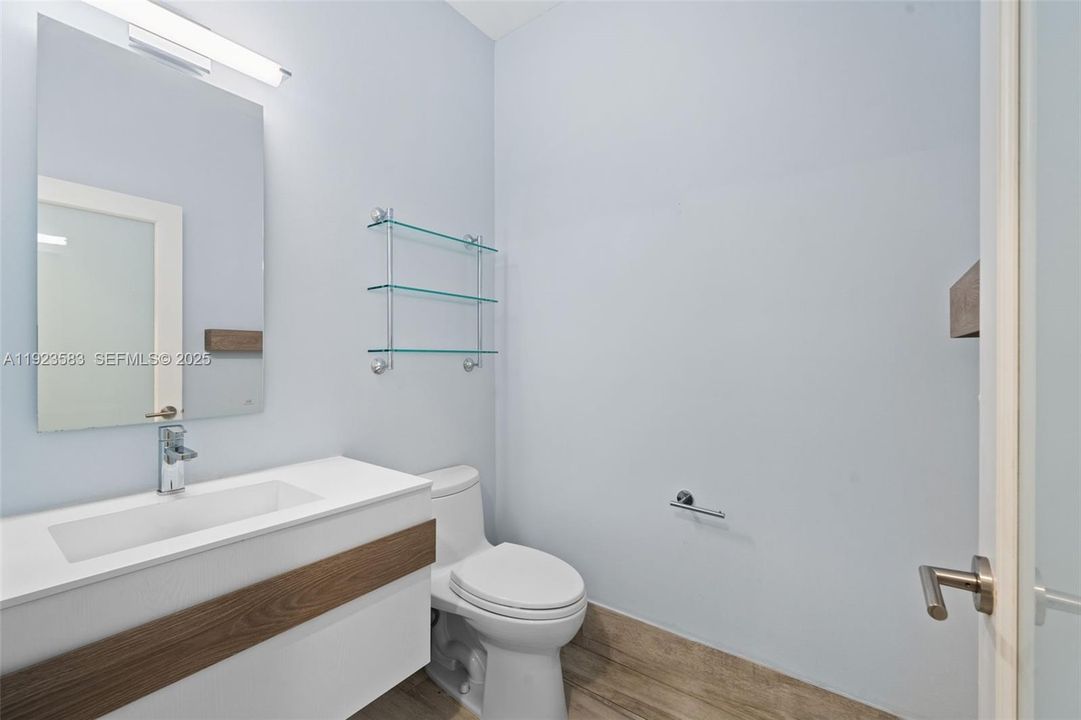 В аренду: $4,500 (3 спален, 2 ванн, 1748 Квадратных фут)