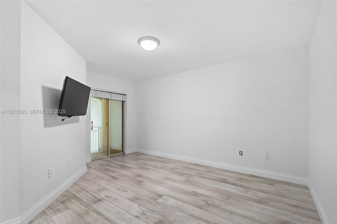 В аренду: $4,500 (3 спален, 2 ванн, 1748 Квадратных фут)