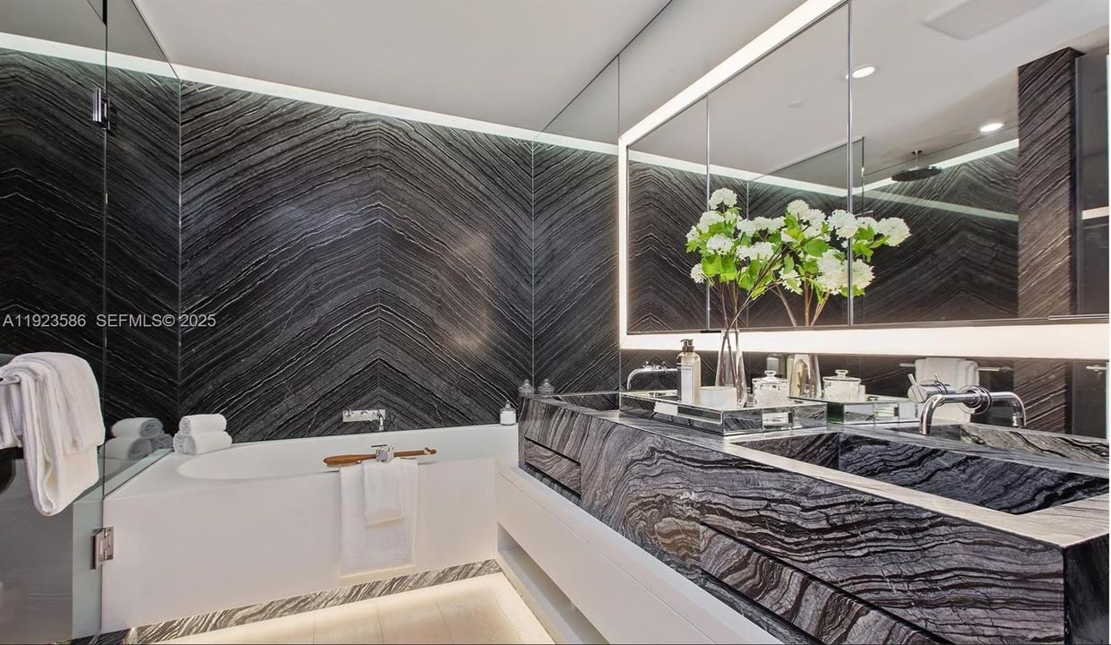 待售: $5,700,000 (3 贝兹, 3 浴室, 2699 平方英尺)